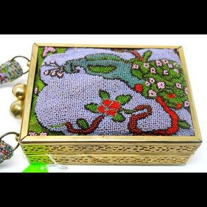 Stunning vintage Japanese small beading bag from the 50s. In excellent condition